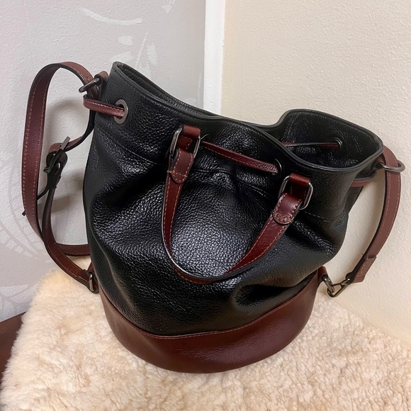 Divina Firenze Handbags - Divina Firenze black & brown leather drawstring bucket bag purse convert xbody